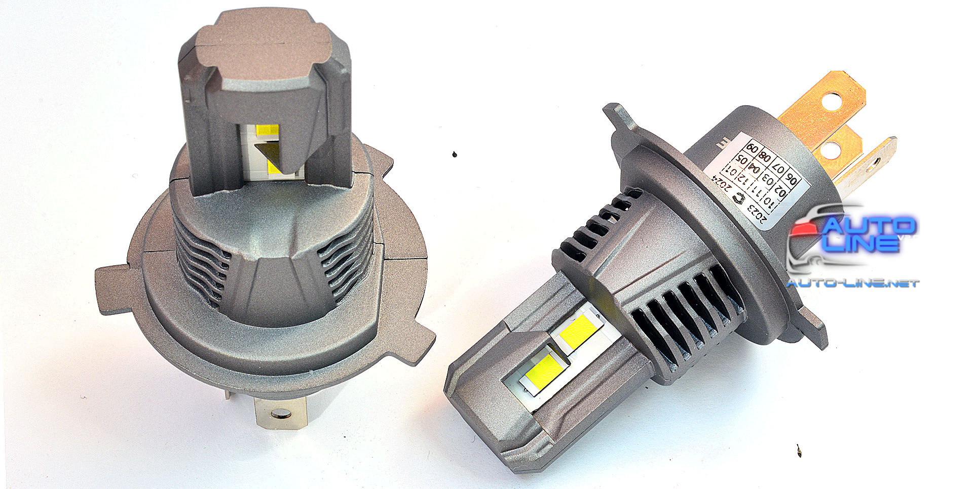 Cyclone LED H4 H/L 5500K type 43 — автомобильная LED-лампа H4 с бесшумным вентилятором