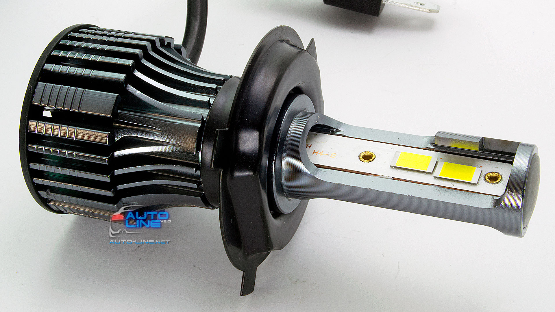Nextone LED L6 H4 Hi/Low 5500K - автомобільна LED-лампа H4 9-32В