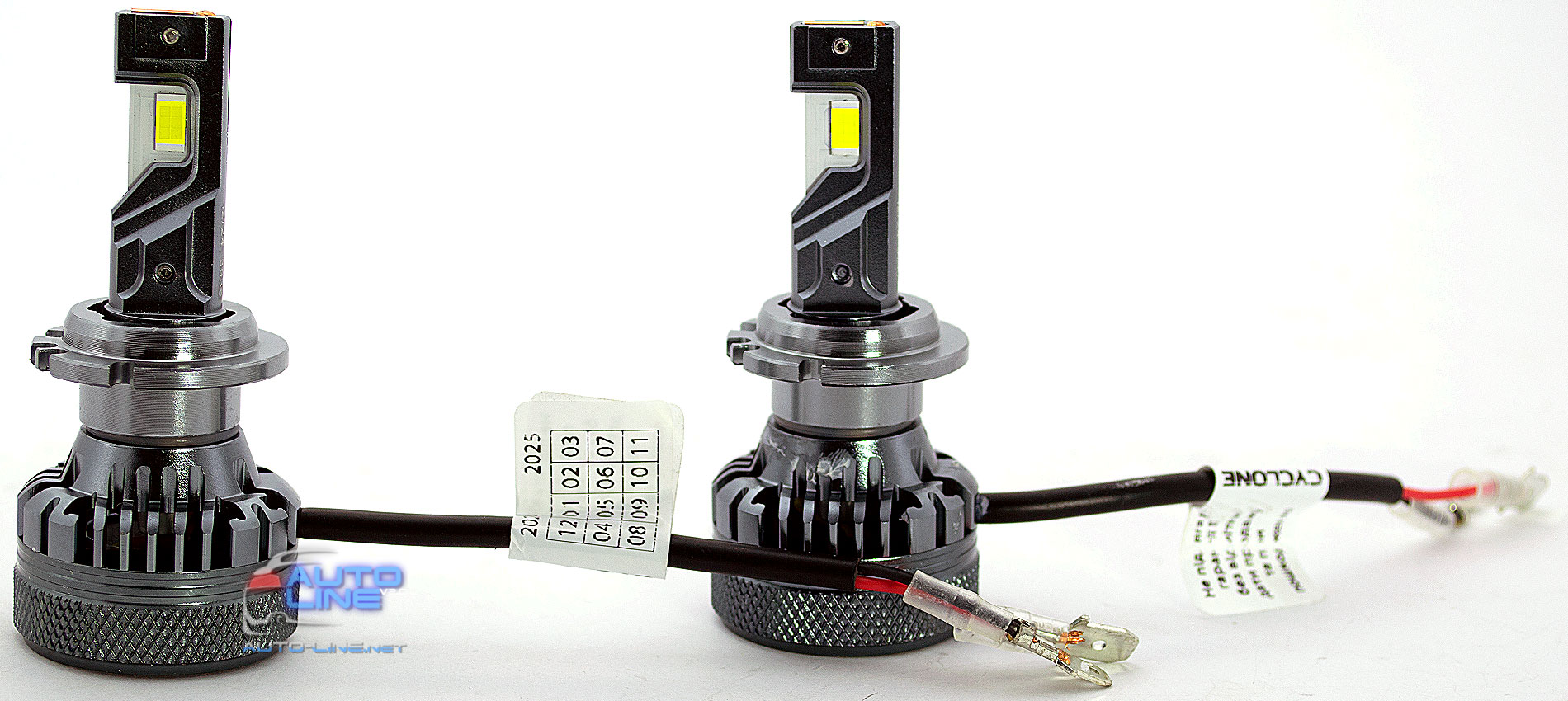 Потужні LED-лампи D2 (D2S) з обманкою 9-32 В 45 Вт 5500 K/9800 Lm — Cyclone LED D2 5500K type 47