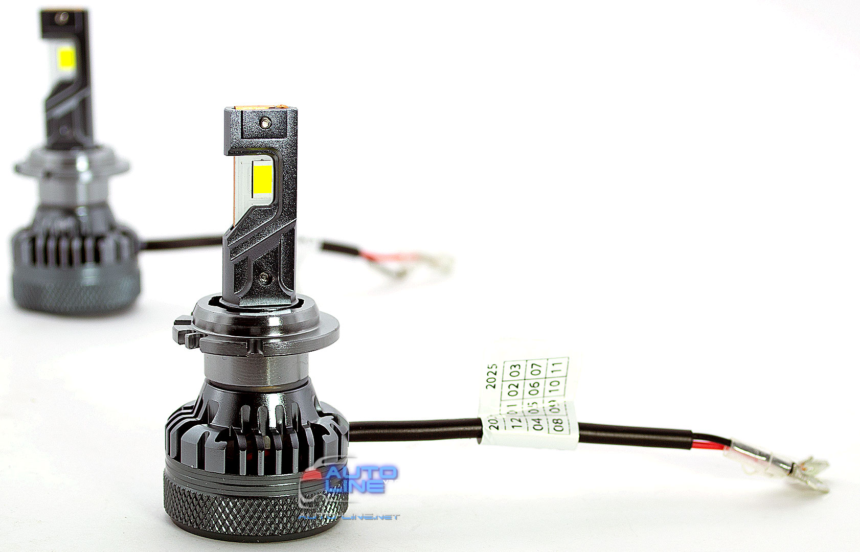 Потужні LED-лампи D2 (D2S) з обманкою 9-32 В 45 Вт 5500 K/9800 Lm — Cyclone LED D2 5500K type 47